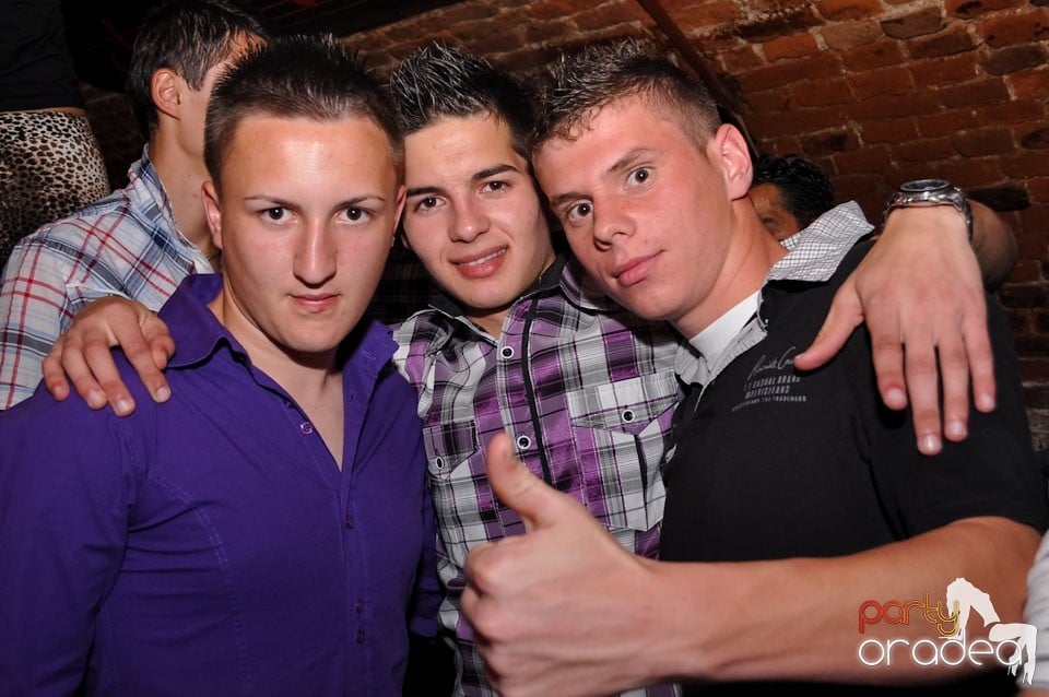 It's clubbin' time!, 