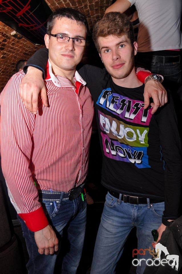 It's clubbin' time!, 