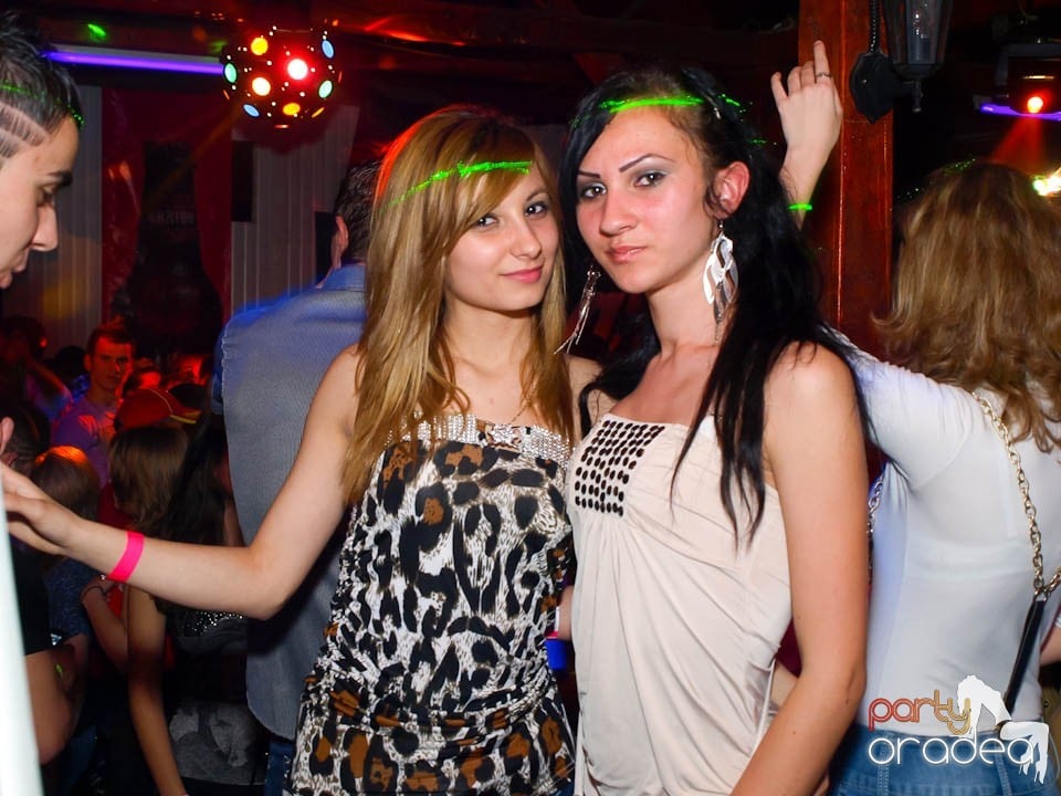 It's party time - cu DJ Bíró din Debreţin, 