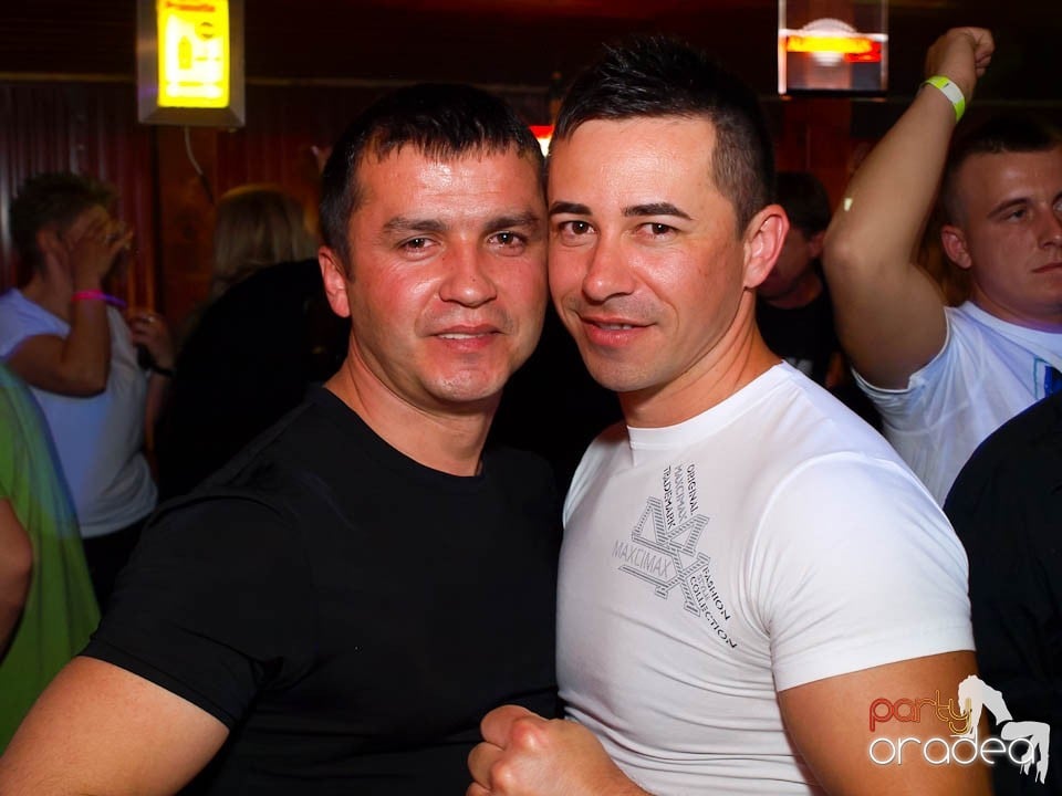 It's party time - cu DJ Bíró din Debreţin, 
