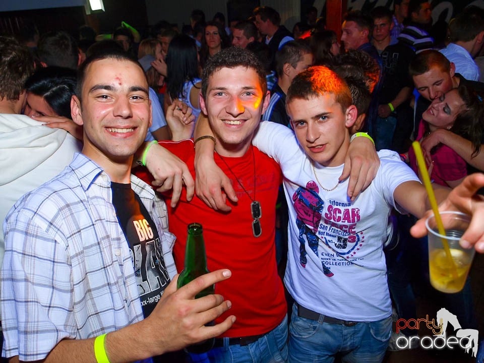 It's party time - cu DJ Bíró din Debreţin, 