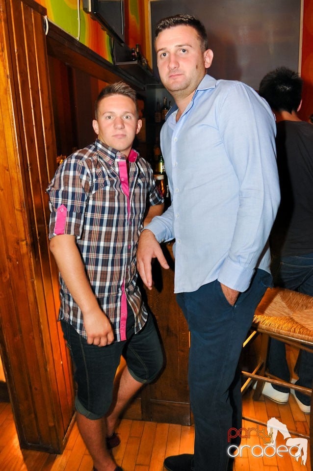 It's party time în Juice, Juice