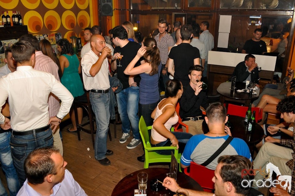 It's party time în Juice, Juice