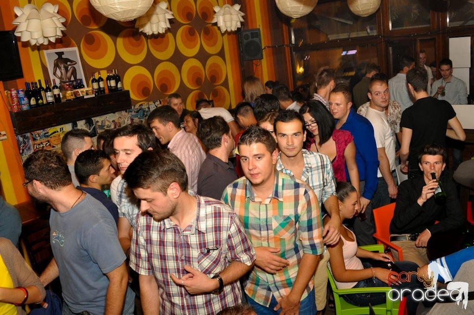 It's party time în Juice, Juice