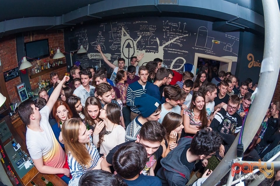 It's party time în Juice, Juice