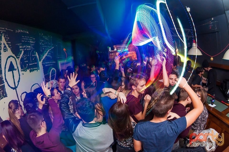 It's party time în Juice, Juice