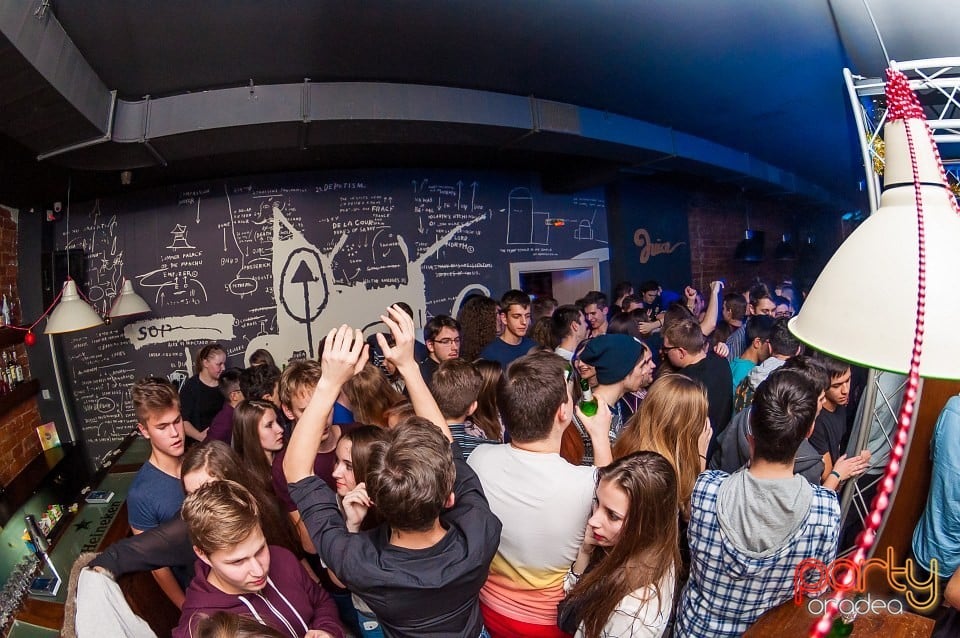 It's party time în Juice, Juice