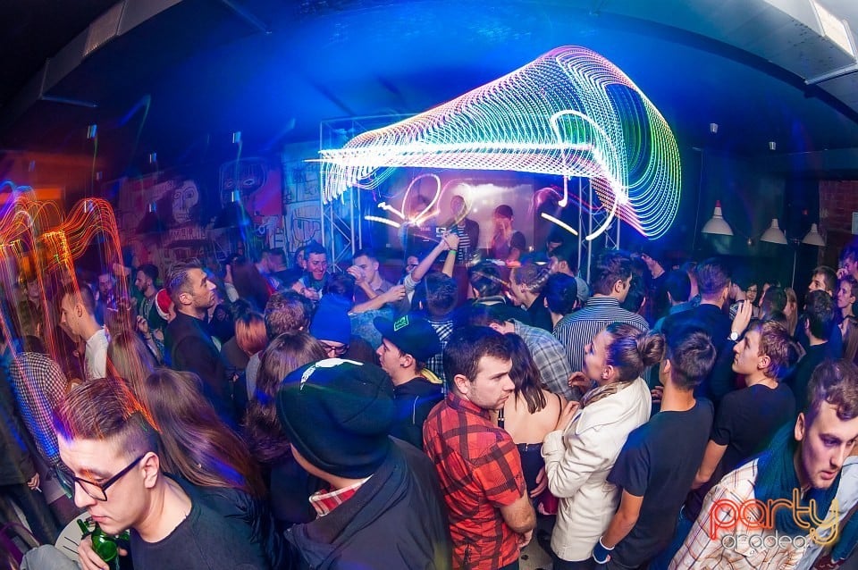 It's party time în Juice, Juice