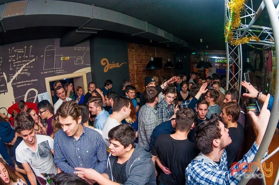 It's party time în Juice, Juice