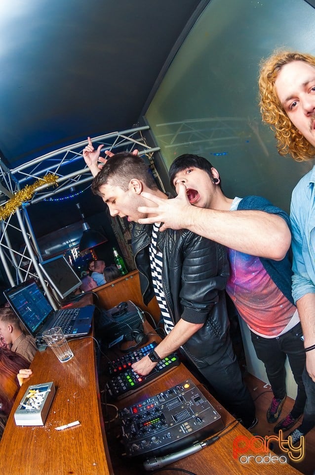 It's party time în Juice, Juice