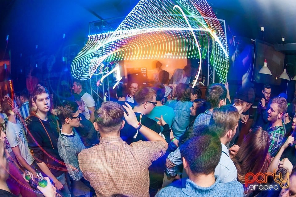 It's party time în Juice, Juice