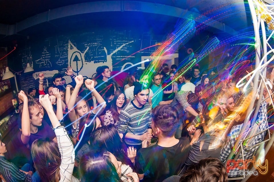 It's party time în Juice, Juice