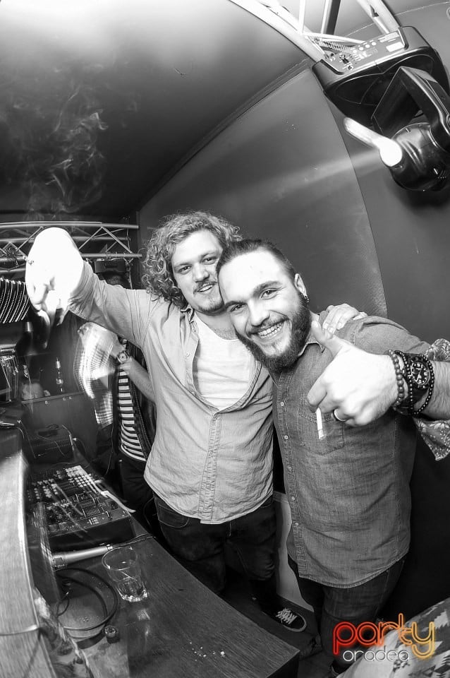 It's party time în Juice, Juice