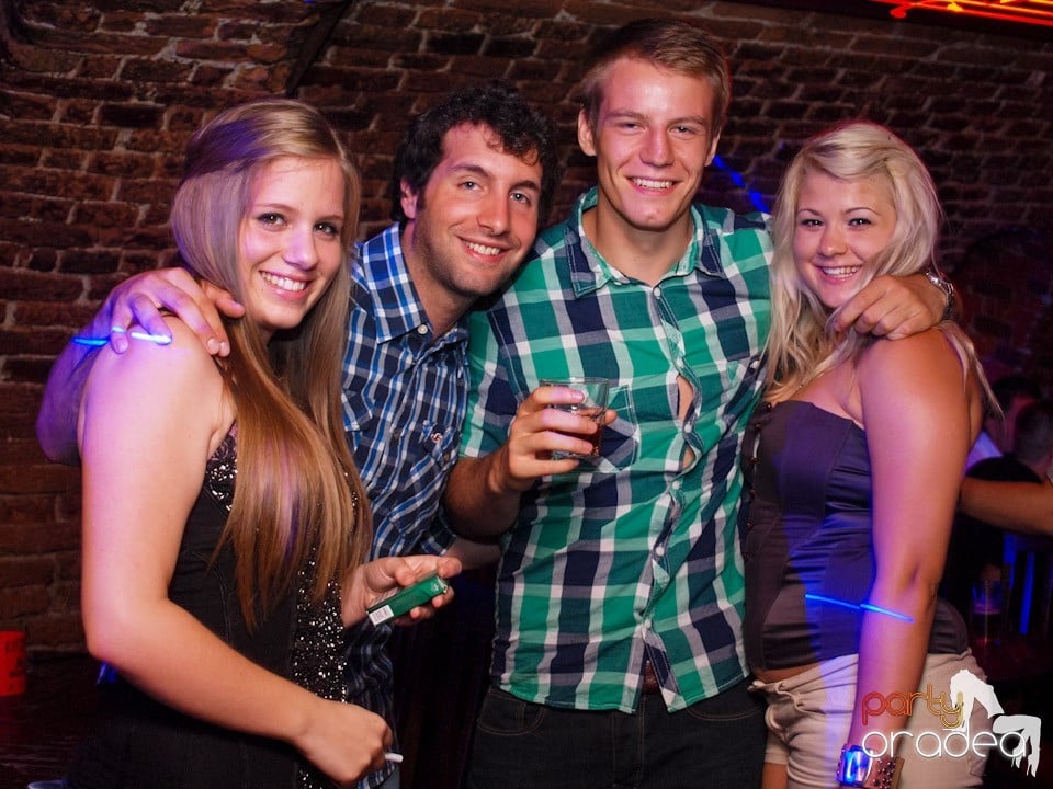 It's time for Party în Club Escape, 