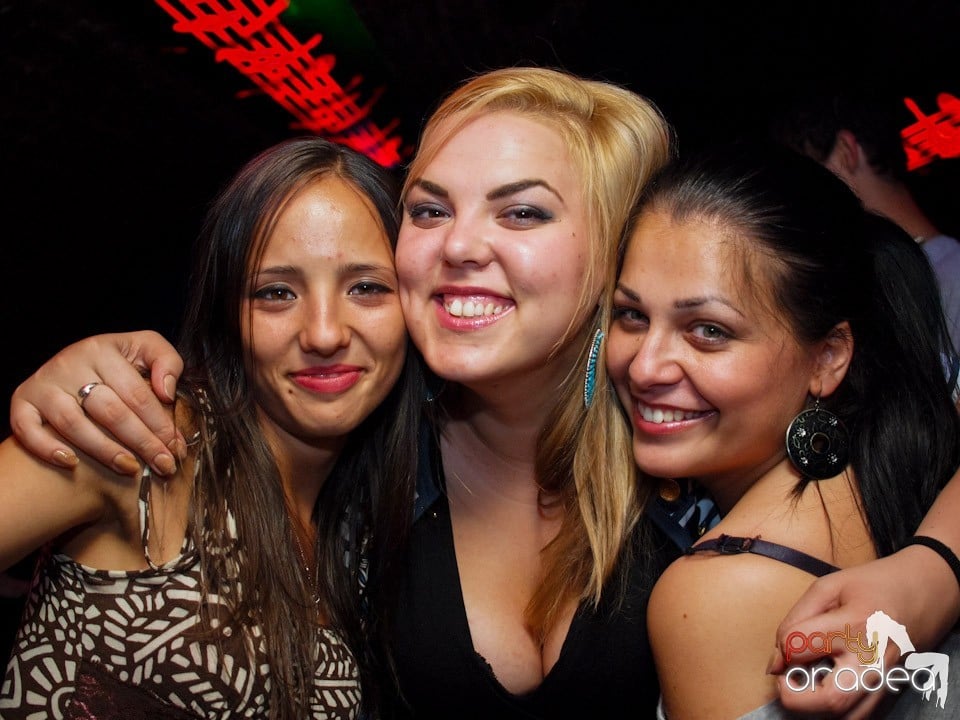 It's time for Party în Club Escape, 