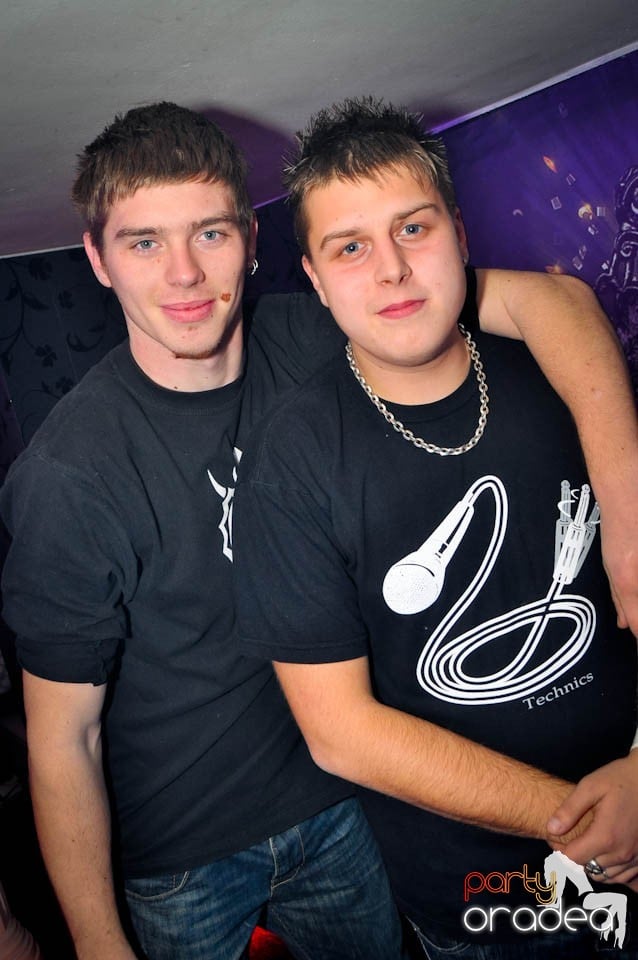 Jägermeister Bomba Party Nr. 1 în Atti's, 