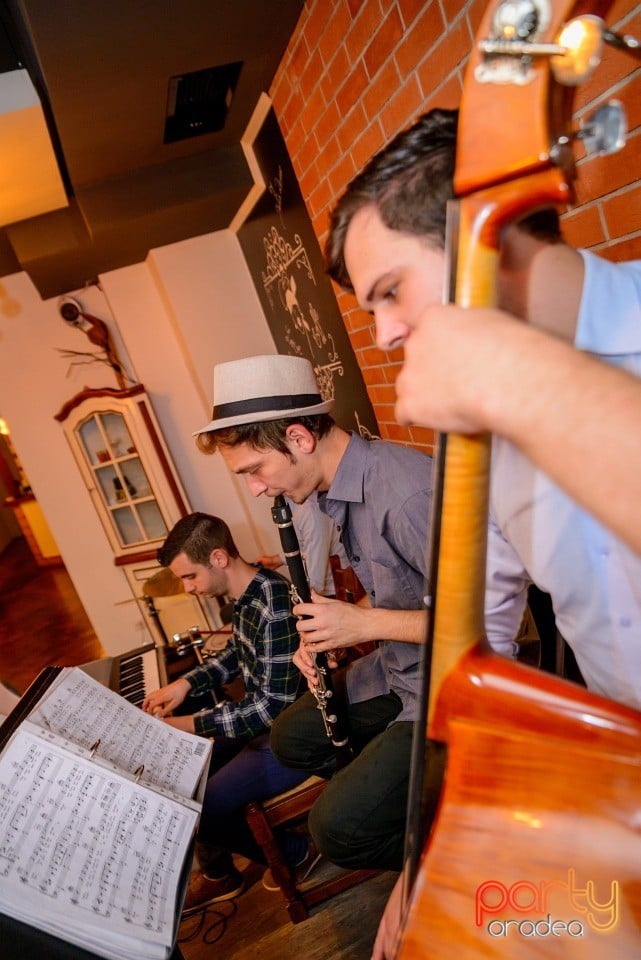 Jazz Concert, Vine Summer Garden & Grill