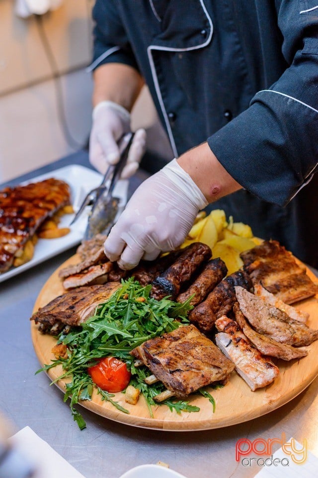 Jazz In The Garden, Vine Summer Garden & Grill