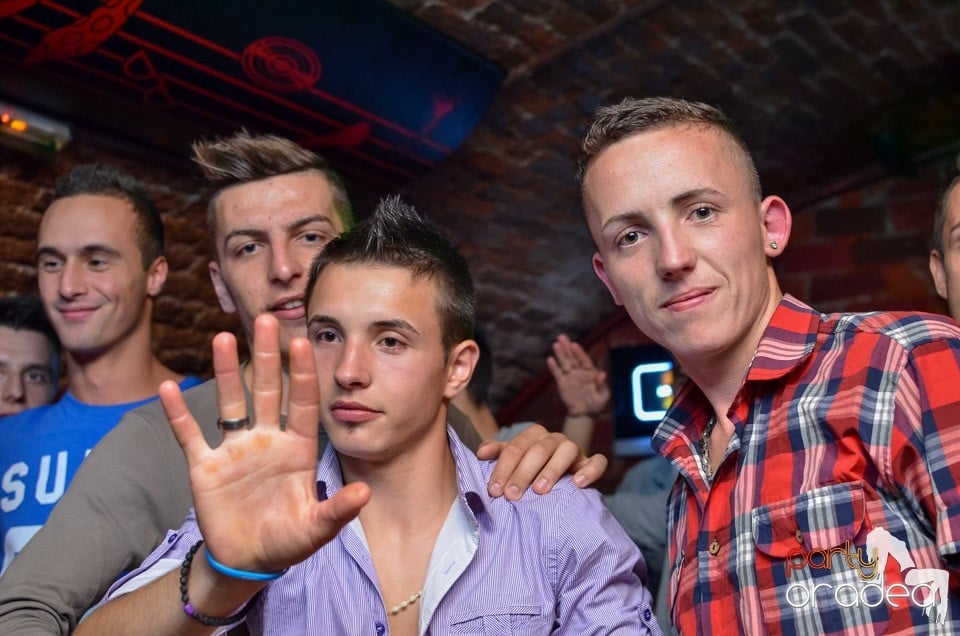 Joi: Beer Night în Club Escape, 