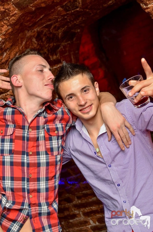 Joi: Beer Night în Club Escape, 