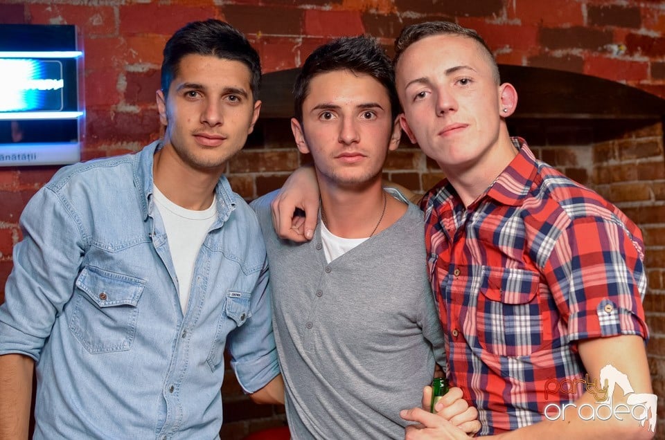 Joi: Beer Night în Club Escape, 