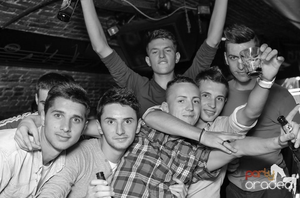 Joi: Beer Night în Club Escape, 