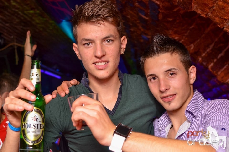 Joi: Beer Night în Club Escape, 