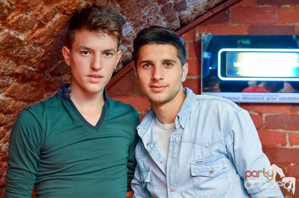 Joi: Beer Night în Club Escape, 