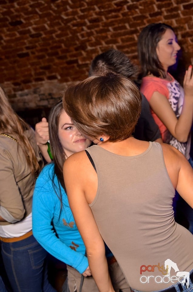 Joi: Beer Night în Club Escape, 