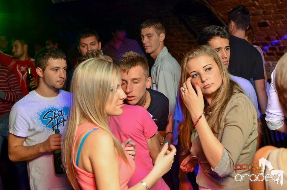 Joi: Beer Night în Club Escape, 