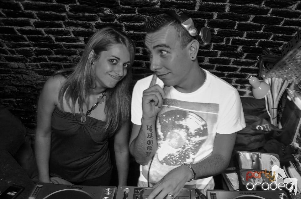 Joi: Beer Night în Club Escape, 