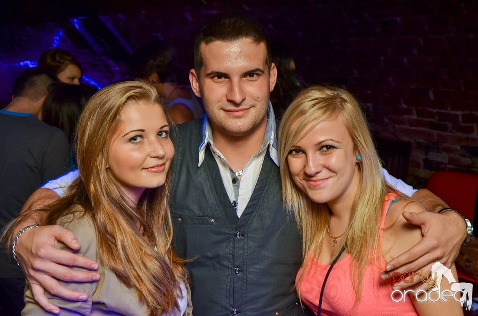 Joi: Beer Night în Club Escape, 