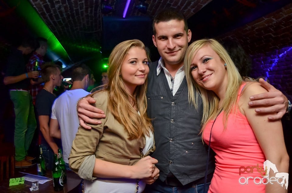 Joi: Beer Night în Club Escape, 