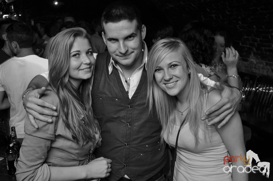 Joi: Beer Night în Club Escape, 