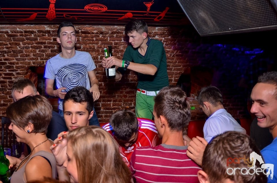 Joi: Beer Night în Club Escape, 