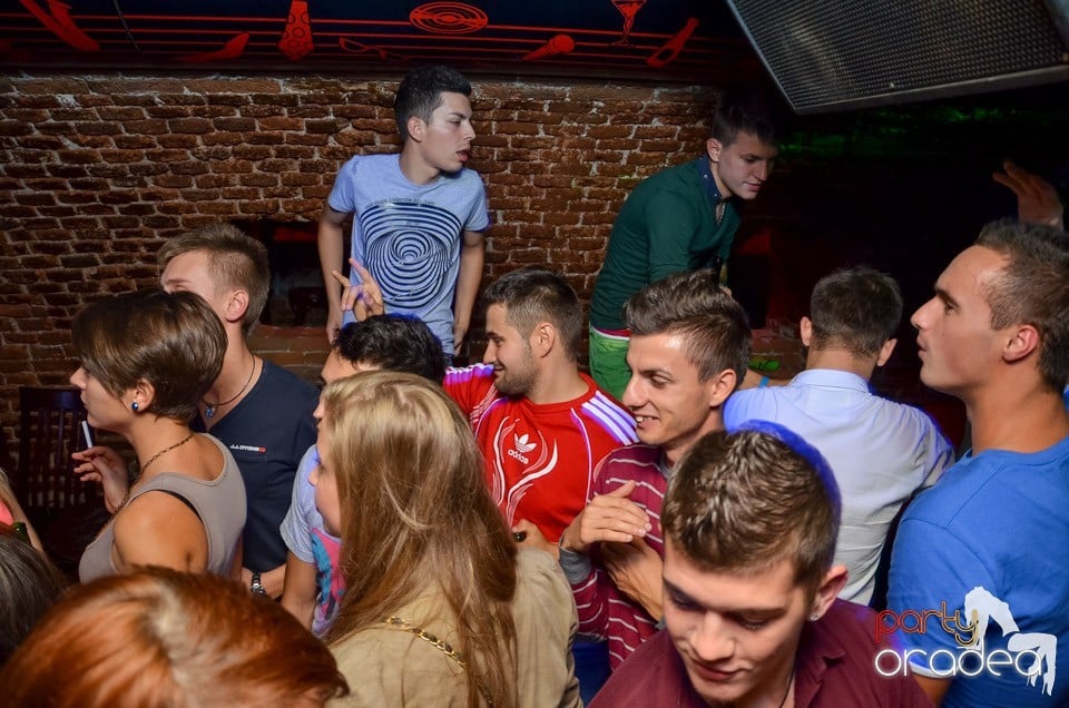 Joi: Beer Night în Club Escape, 