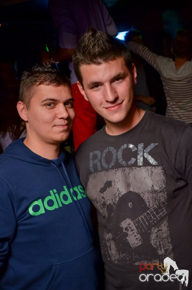 Joi: Beer Night în Club Escape, 