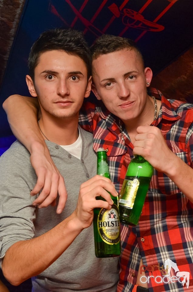 Joi: Beer Night în Club Escape, 