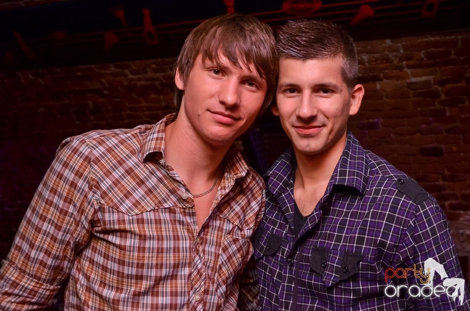 Joi: Beer Night în Club Escape, 