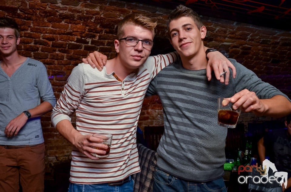 Joi: Beer Night în Club Escape, 