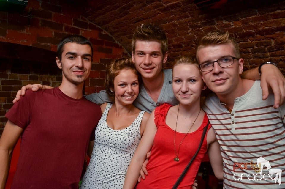 Joi: Beer Night în Club Escape, 