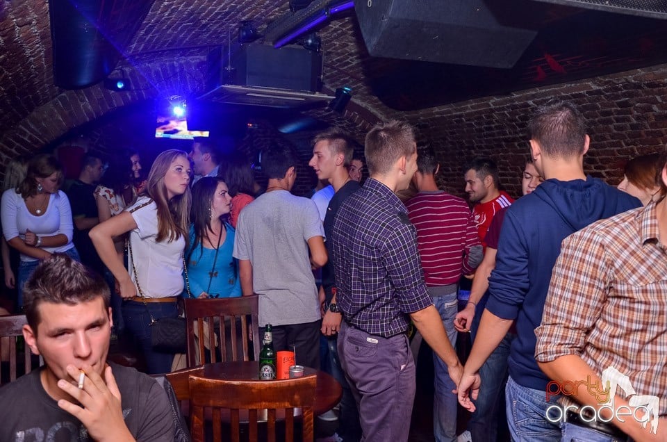 Joi: Beer Night în Club Escape, 