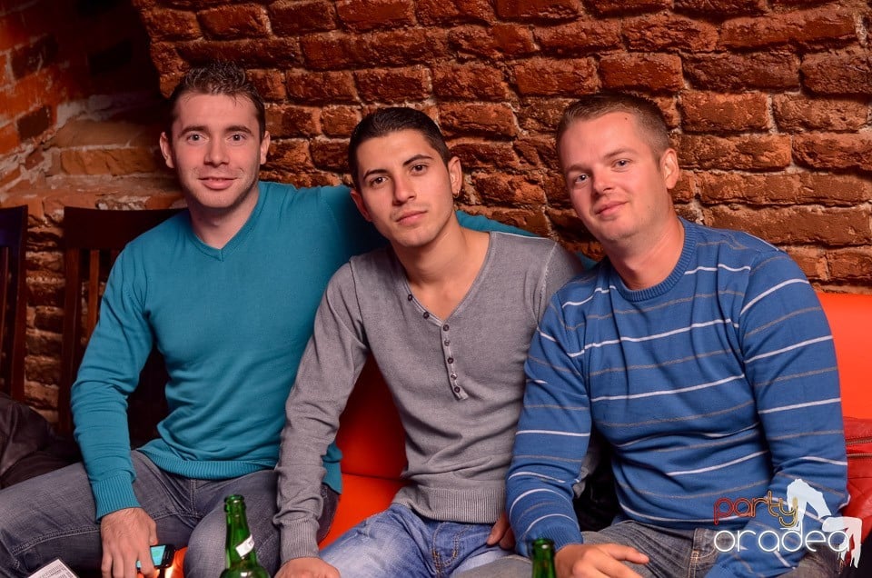 Joi e Beer Night în Escape Club, 