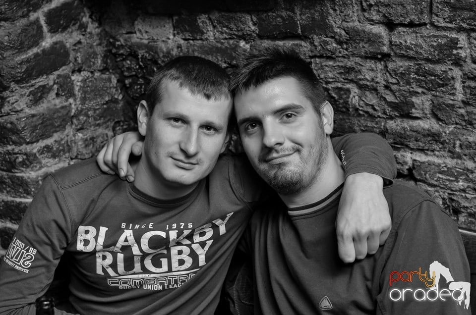 Joi e Beer Night în Escape Club, 