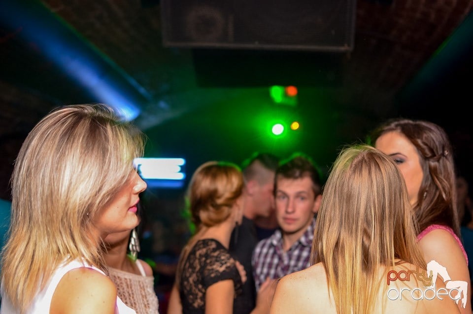 Joi e Beer Night în Escape Club, 