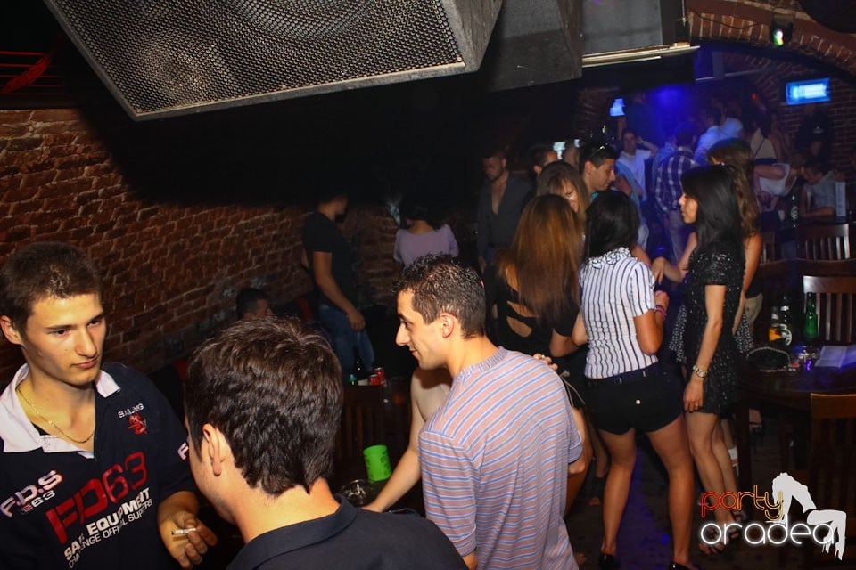 Joi e distracţie în Escape, 