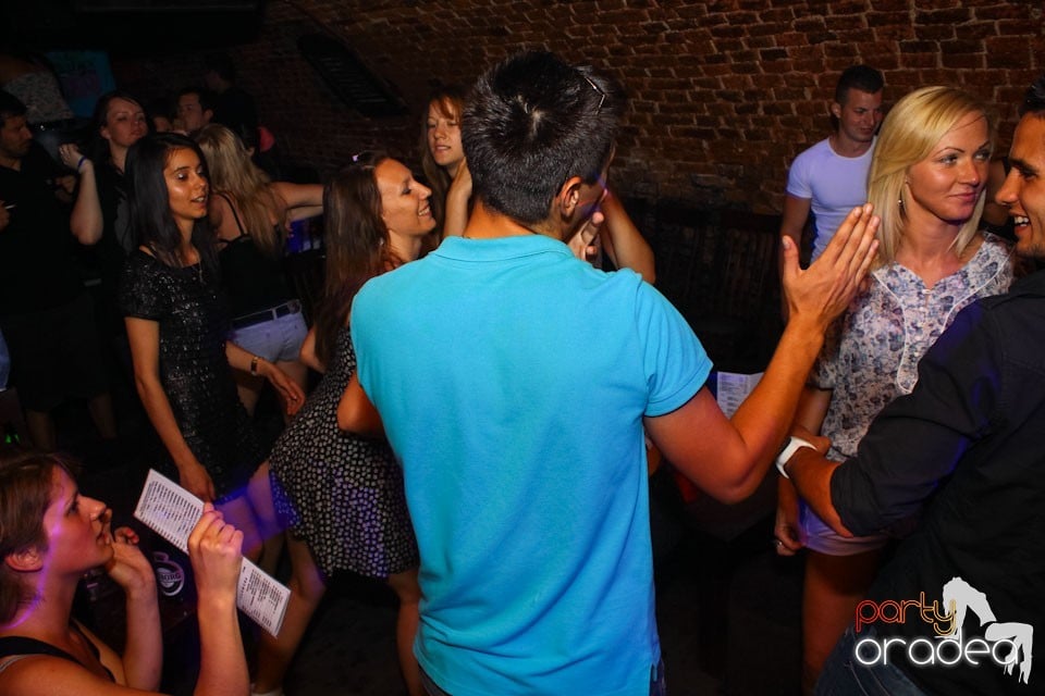 Joi e distracţie în Escape, 