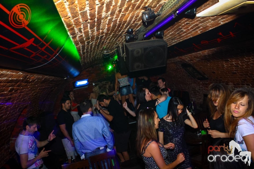 Joi e distracţie în Escape, 