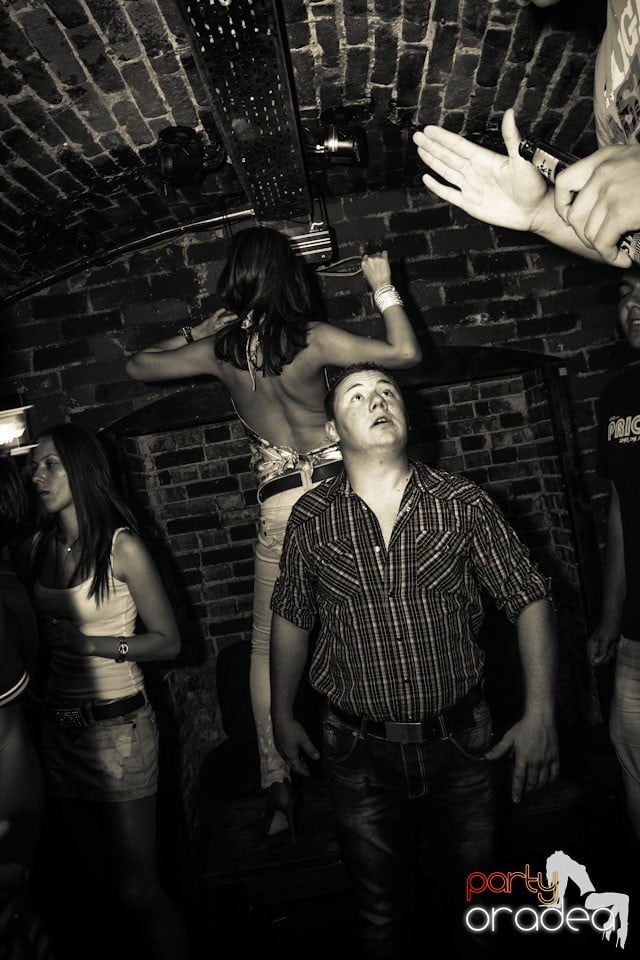 Joi e distracţie în Escape, 