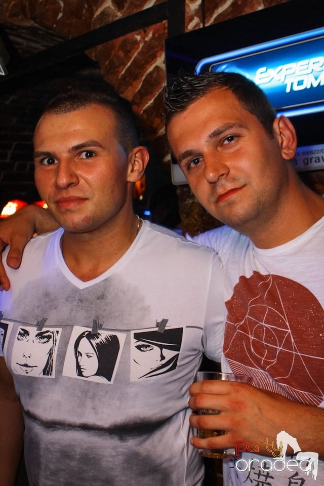 Joi e distracţie în Escape, 